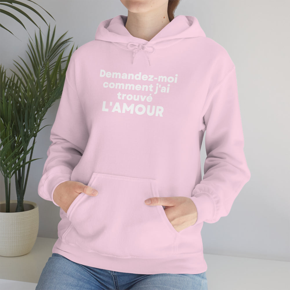 L'amour/Love, Unisex Heavy Blend™ Hooded Sweatshirt (FR CDN)